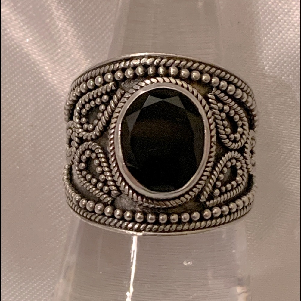 Sapphire Genuine Gemstone Ring Set In Craftsmen Made 925 Sterling Silver Setting